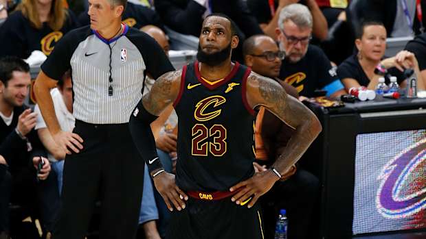 lebron_james_lakers_.jpg